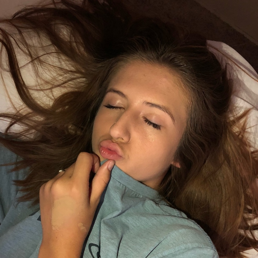 Meet your Posher, Hannah